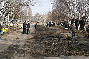 24 апреля 2010 г., Барнаул   Общегородской субботник в Барнауле