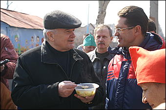 24 апреля 2010 г., Барнаул   Общегородской субботник в Барнауле