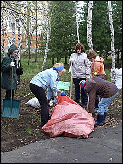 23 апреля 2011 г., Барнаул   Общегородской субботник в Барнауле