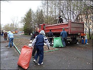 23 апреля 2011 г., Барнаул   Общегородской субботник в Барнауле