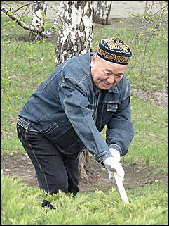 23 апреля 2011 г., Барнаул   Общегородской субботник в Барнауле