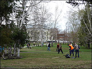 23 апреля 2011 г., Барнаул   Общегородской субботник в Барнауле
