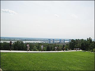 2 февраля 2010 г., Барнаул   Памятник-ансамбль «Героям Сталинградской битвы» на Мамаевом кургане в Волгограде