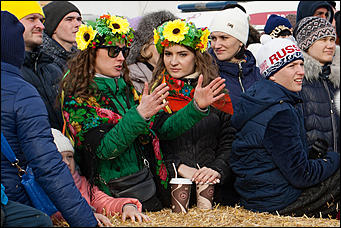 27 февраль 2017 г., Барнаул © Амител Вячеслав Мельников   Главная народная забава на празднике Масленицы 