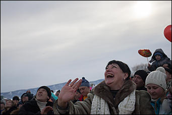 27 февраль 2017 г., Барнаул © Амител Вячеслав Мельников   Главная народная забава на празднике Масленицы 
