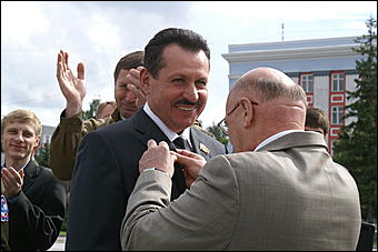 27 июня 2009 г., Барнаул   Торжественное открытие трудового семестра студенческих отрядов Алтайского края