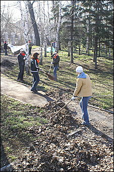 21 апреля 2007 г., Барнаул   В Барнауле прошел общегородской субботник