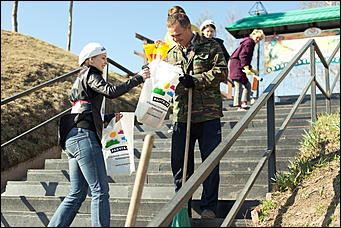 21 апреля 2012 г., Барнаул   Субботник с "Радио Шансон Барнаул" (101,9 FM)