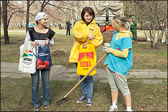 21 апреля 2012 г., Барнаул   Субботник с "Радио Шансон Барнаул" (101,9 FM)