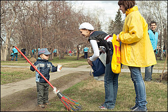 21 апреля 2012 г., Барнаул   Субботник с "Радио Шансон Барнаул" (101,9 FM)