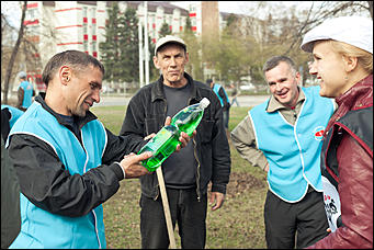 21 апреля 2012 г., Барнаул   Субботник с "Радио Шансон Барнаул" (101,9 FM)