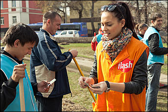 21 апреля 2012 г., Барнаул   Субботник с "Радио Шансон Барнаул" (101,9 FM)