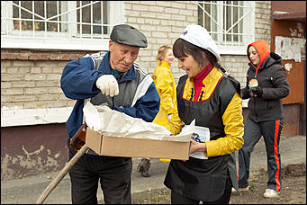 21 апреля 2012 г., Барнаул   Субботник с "Радио Шансон Барнаул" (101,9 FM)