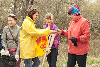 21 апреля 2012 г., Барнаул   Субботник с "Радио Шансон Барнаул" (101,9 FM)