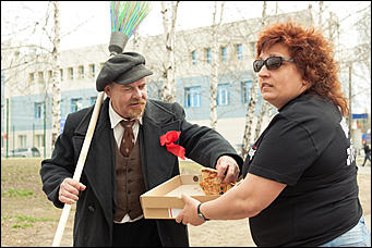 21 апреля 2012 г., Барнаул   Субботник с "Радио Шансон Барнаул" (101,9 FM)