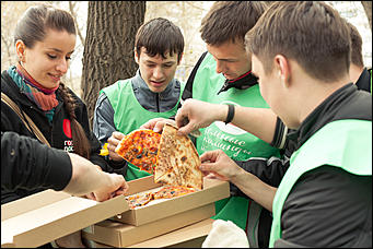 21 апреля 2012 г., Барнаул   Субботник с "Радио Шансон Барнаул" (101,9 FM)