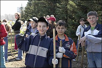 Фоторепортаж   «Чисто по-нашему»! (субботник по «Радио Шансон Барнаул»)