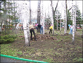 25 апреля 2009 г., Барнаул   общегородской субботник, фото FM-Продакшн и ИА "Амител"