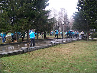 25 апреля 2009 г., Барнаул   общегородской субботник, фото FM-Продакшн и ИА "Амител"