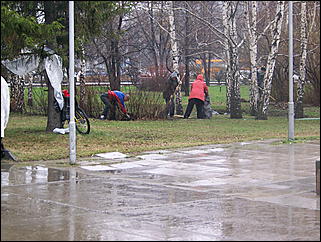 25 апреля 2009 г., Барнаул   общегородской субботник, фото FM-Продакшн и ИА "Амител"