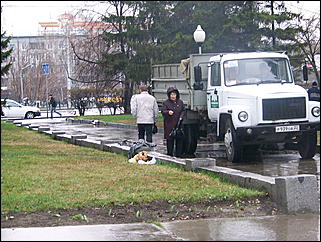 25 апреля 2009 г., Барнаул   общегородской субботник, фото FM-Продакшн и ИА "Амител"