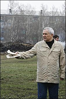 25 апреля 2009 г., Барнаул   общегородской субботник, фото FM-Продакшн и ИА "Амител"