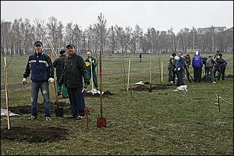 25 апреля 2009 г., Барнаул   общегородской субботник, фото FM-Продакшн и ИА "Амител"