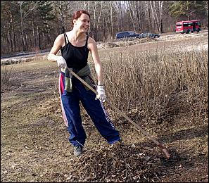 22 апреля 2006 г. Барнаул   Субботник накануне Пасхи:&nbsp;политпартии и религиозные конфессии&nbsp; 