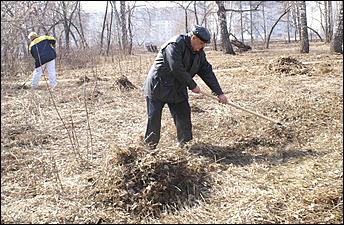 22 апреля 2006 г. Барнаул   Субботник накануне Пасхи:&nbsp;политпартии и религиозные конфессии&nbsp; 