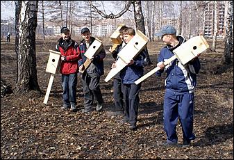 22 апреля 2006 г. Барнаул   Субботник накануне Пасхи:&nbsp;политпартии и религиозные конфессии&nbsp; 