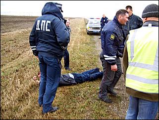 18 апреля 2007 г., заринская трасса   Сотрудники ДПС задержали автомобиль, числившийся в угоне