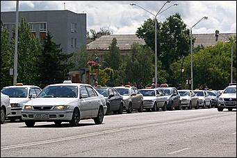 9 августа 2011 г., Барнаул   Акция протеста таксистов