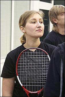 13 февраля 2010 г., Барнаул   Начало зимней олимпиады барнаульские журналисты отметили на теннисом корте 