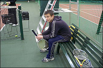 13 февраля 2010 г., Барнаул   Начало зимней олимпиады барнаульские журналисты отметили на теннисом корте 