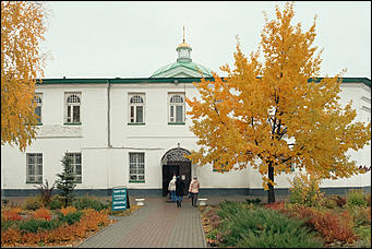 15 октябрь 2020 г., Барнаул   "Пускай лежат еще недельку". Барнаул в осенней листве 