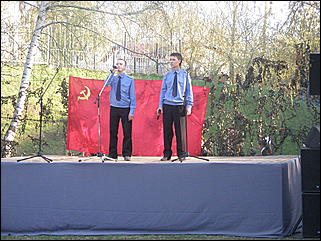 7 мая 2009 г., Барнаул   Барнаульская молодежь устроила "Теркинский привал"