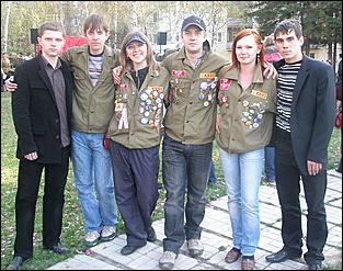 7 мая 2009 г., Барнаул   Барнаульская молодежь устроила "Теркинский привал"