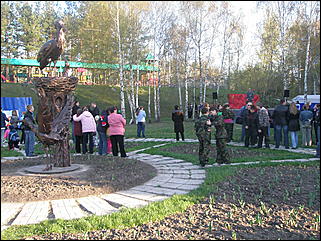 7 мая 2009 г., Барнаул   Барнаульская молодежь устроила "Теркинский привал"