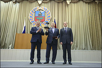 1 июня 2018 г., Барнаул. Екатерина Смолихина   Смена лиц: политическую элиту Алтая познакомили с Виктором Томенко
