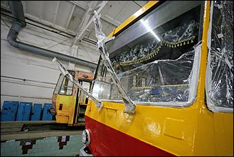 7 мая 2020 г., Барнаул. Екатерина Смолихина   Искусство на рельсах. Как барнаульские художники украшают трамваи ко Дню Победы