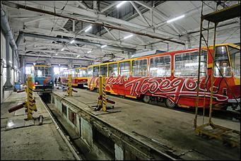 7 мая 2020 г., Барнаул. Екатерина Смолихина   Искусство на рельсах. Как барнаульские художники украшают трамваи ко Дню Победы