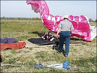   Цвет Барнаульского авиаспортклуба - парашютисты  высокого класса