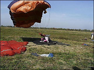    Цвет Барнаульского авиаспортклуба - парашютисты  высокого класса