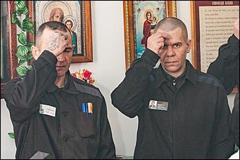 20 январь 2017 г., Барнаул  © Амител Вячеслав Мельников   В надежде на прощение: как барнаульские заключенные окунаются в купель 