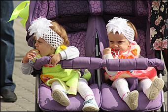 5 сентябрь 2015 г., Барнаул   Парад близнецов на День города в Барнауле