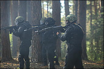 24 августа 2017 г., Павловск. Екатерина Смолихина   БТР, вертолет и спецназ: как в Павловске прошло масштабное антитеррористическое учение