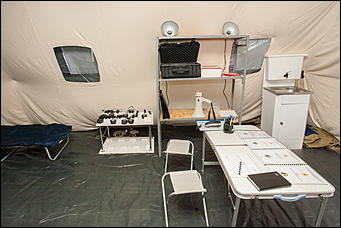 28 апрель 2016 г., Барнаул   Условный пожар вспыхнул в лесах Бобровки. Завершающий день учений МЧС и как выглядит передвижной Центр управления изнутри. 