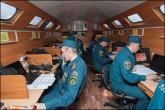 28 апрель 2016 г., Барнаул   Условный пожар вспыхнул в лесах Бобровки. Завершающий день учений МЧС и как выглядит передвижной Центр управления изнутри. 