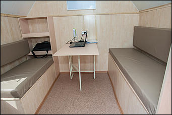 28 апрель 2016 г., Барнаул   Условный пожар вспыхнул в лесах Бобровки. Завершающий день учений МЧС и как выглядит передвижной Центр управления изнутри. 