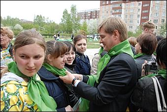    Зеленый подарок.В Барнауле стало больше деревьев